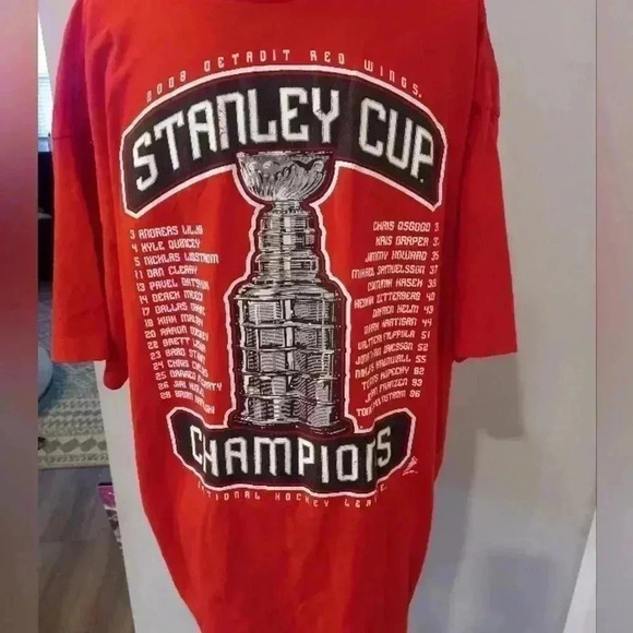 Red wings 08 Stanley cup tee - Picture 3 of 3